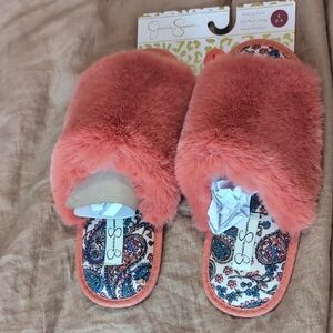 Jessica Simpson Coral Fuzzy Slippers